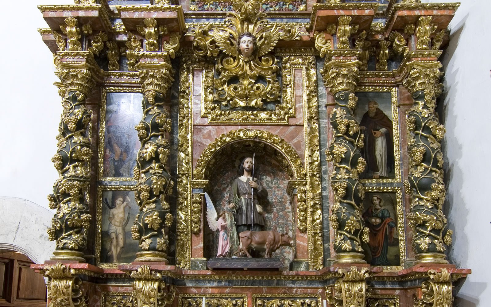 Alocen_Iglesia_Altar_San_Isidro